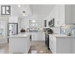 17 GREENFIELD Place - 17