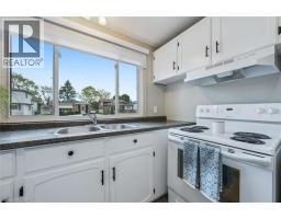 49 BROKEN OAK Crescent - 15