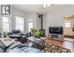 213 MAIN Street E - 15