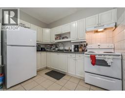 213 MAIN Street E - 19