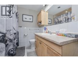 213 MAIN Street E - 21