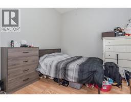 213 MAIN Street E - 23