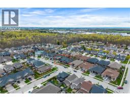 86 WOODBERRY Crescent - 46