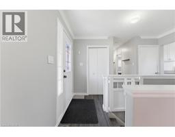 147 CHURCHILL Drive - 12