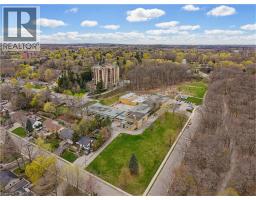 147 CHURCHILL Drive - 37
