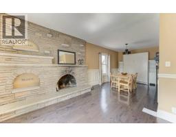 271 LONDON Road W - 5