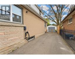 60 AVENUE Road - 24