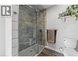 269 ROBINSON Street - 33