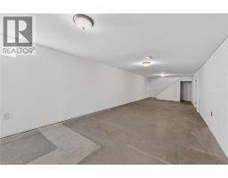 269 ROBINSON Street - 38