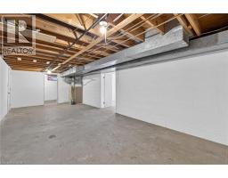 269 ROBINSON Street - 41