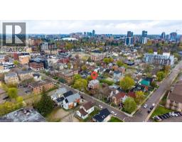 44 DUPONT Street - 32
