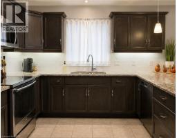 70 HALLIDAY Drive - 13