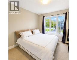 70 HALLIDAY Drive - 18