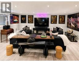 70 HALLIDAY Drive - 22