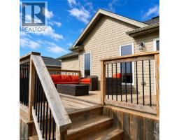 70 HALLIDAY Drive - 27