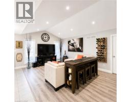 70 HALLIDAY Drive - 6