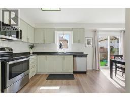 51 HARNESWORTH Crescent - 12