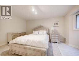115 KNOWLES Drive - 13
