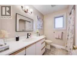 115 KNOWLES Drive - 16