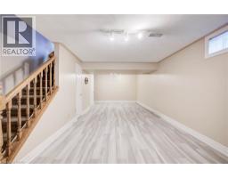 115 KNOWLES Drive - 18