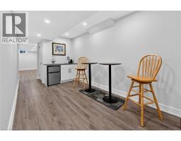 51 PARK Road S - 35