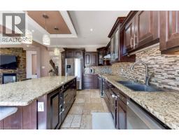 437 BEAUMONT Crescent - 12