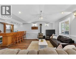 6 GLENHOLLOW Drive - 22