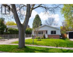 87 CHRISTOPHER Drive - 3
