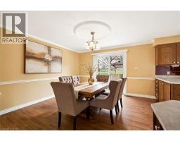 28 STRAUSS Court - 10
