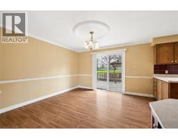 28 STRAUSS Court - 11