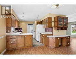 28 STRAUSS Court - 13