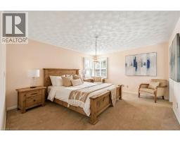 28 STRAUSS Court - 19