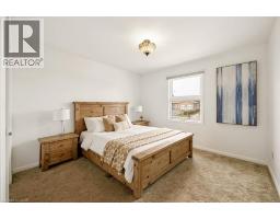 28 STRAUSS Court - 23