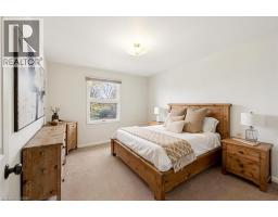 28 STRAUSS Court - 25