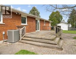 28 STRAUSS Court - 33