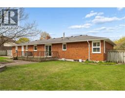 28 STRAUSS Court - 40
