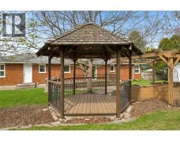 28 STRAUSS Court - 42