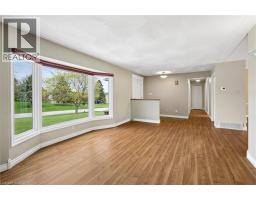 28 STRAUSS Court - 9