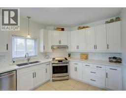 76 KENNEDY Road - 15