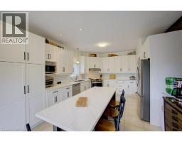 76 KENNEDY Road - 17
