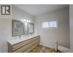 76 KENNEDY Road - 20