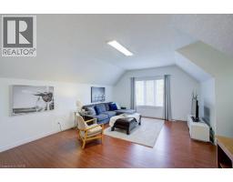 76 KENNEDY Road - 22