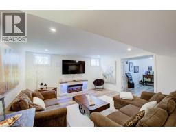76 KENNEDY Road - 32