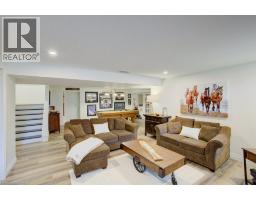 76 KENNEDY Road - 33