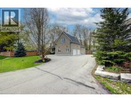 76 KENNEDY Road - 4