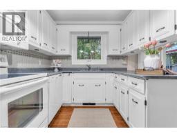 11 THISTLE Court - 11