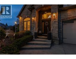 245 JOSEPH SCHOERG Crescent - 3