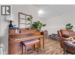 22 LORRAINE Avenue - 27