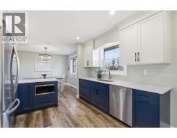 21 LENA Crescent - 14