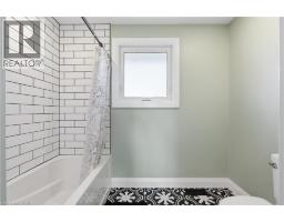 21 LENA Crescent - 27